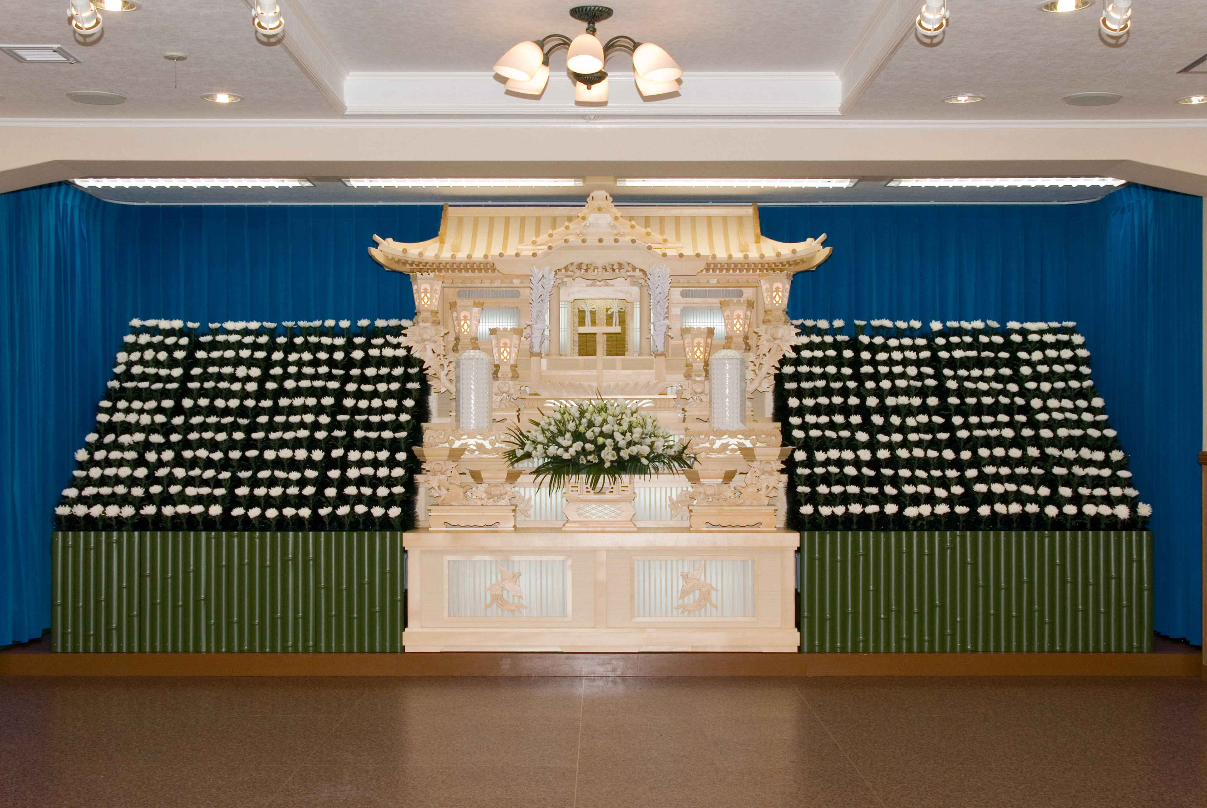 �z�[������